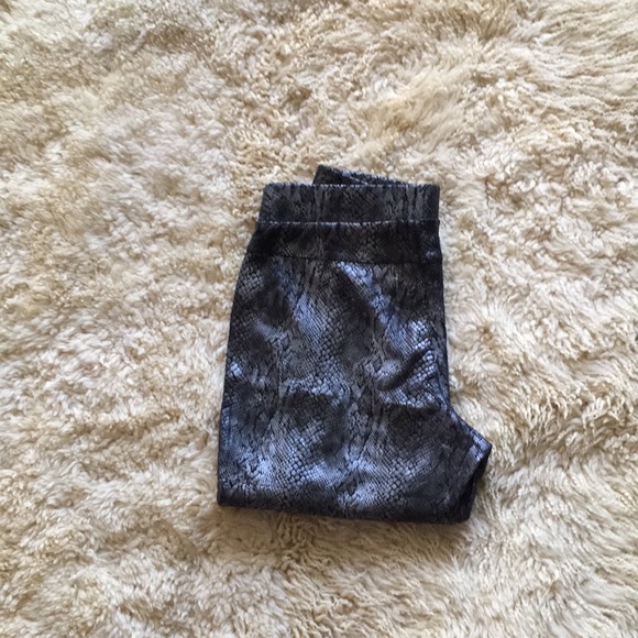 NWOT Philosophy women’s leggings size XS - Picture 7 of 7